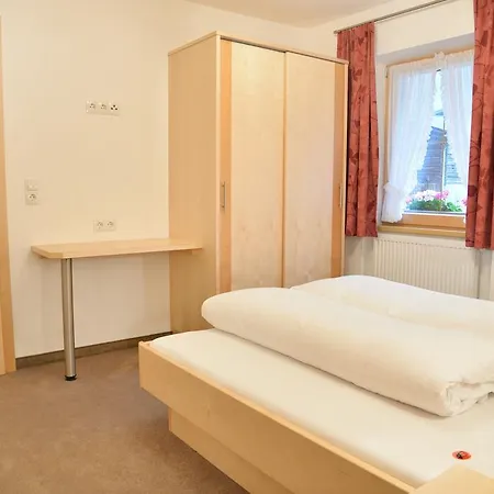 Haus Edring Apartment Tux Room photo